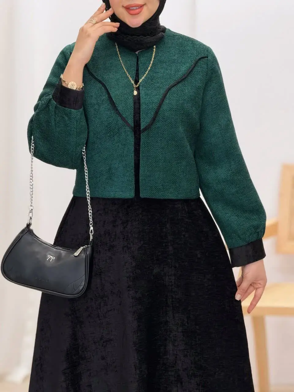 3557-کت و سارافون تانیا